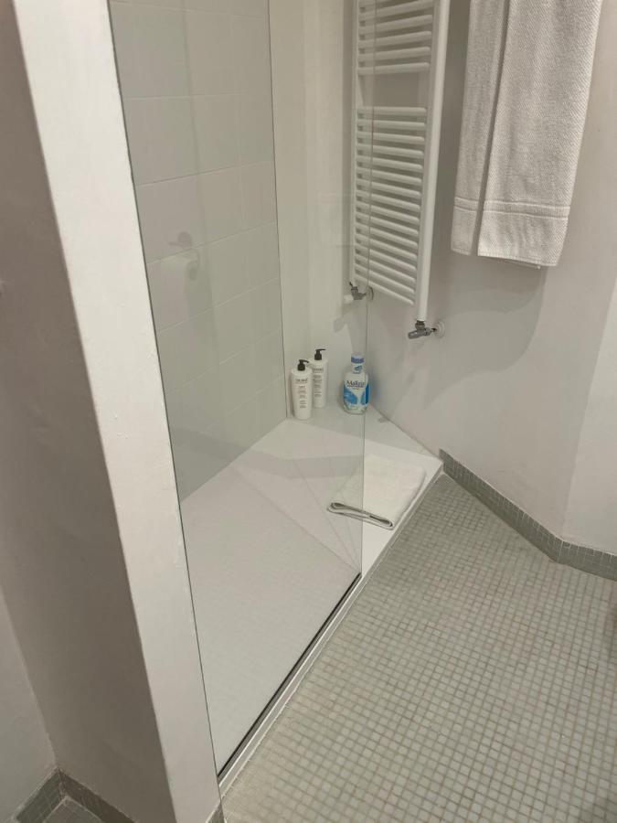 Modern Sunny In Residental Area Apartment Venedig
